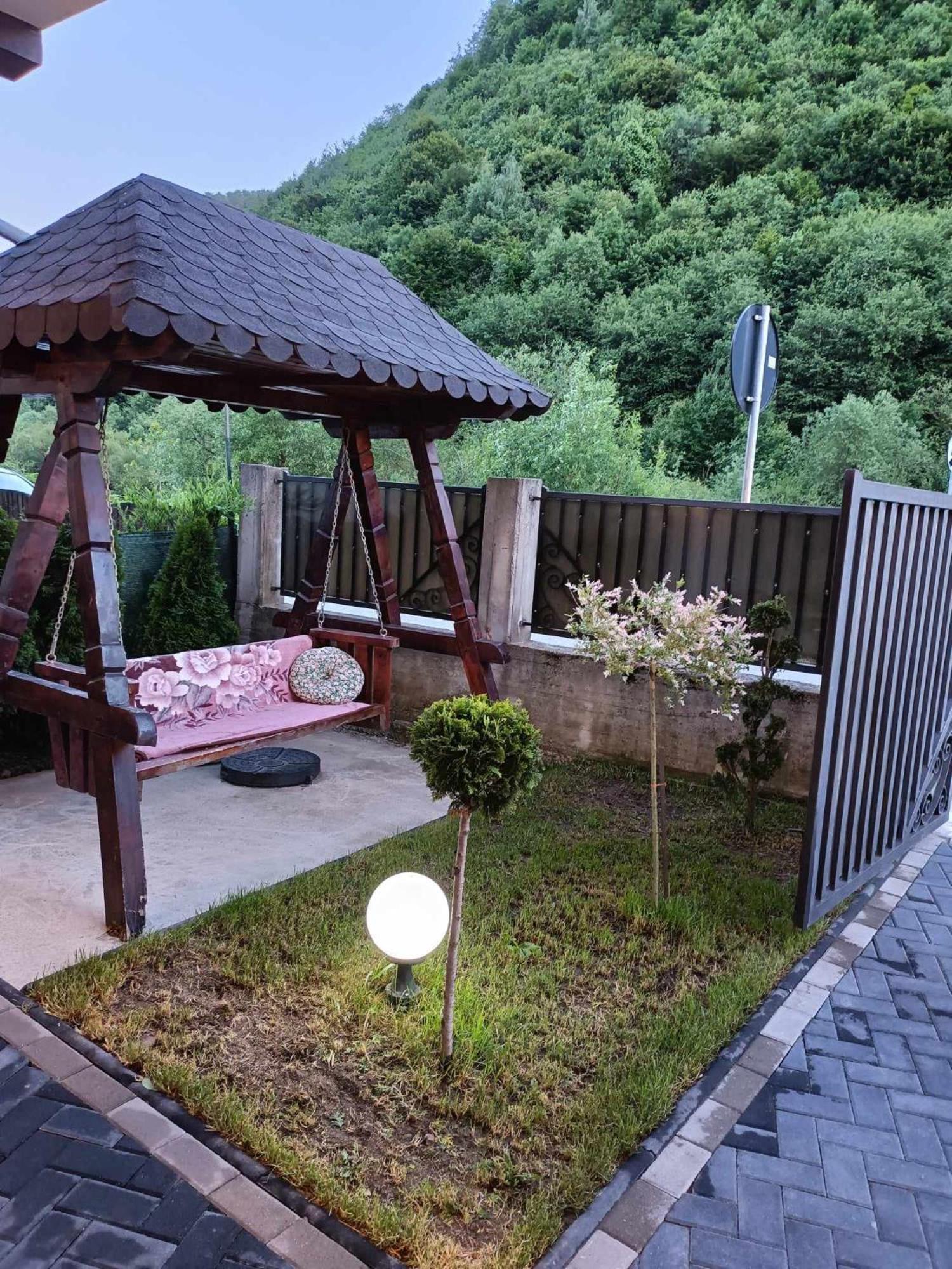 Casa Valentina Hotell Vişeu de Sus Eksteriør bilde