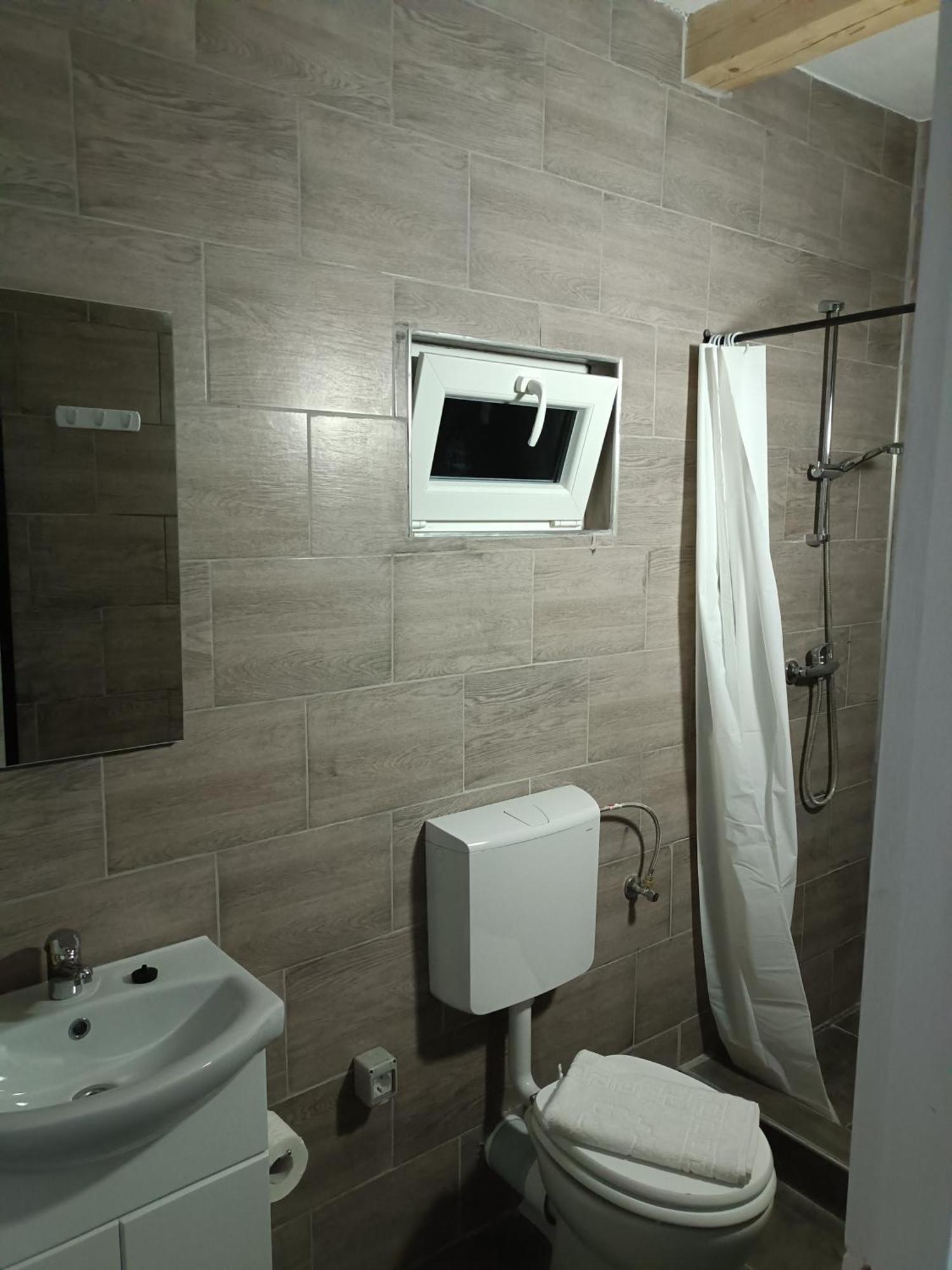 Casa Valentina Hotell Vişeu de Sus Eksteriør bilde