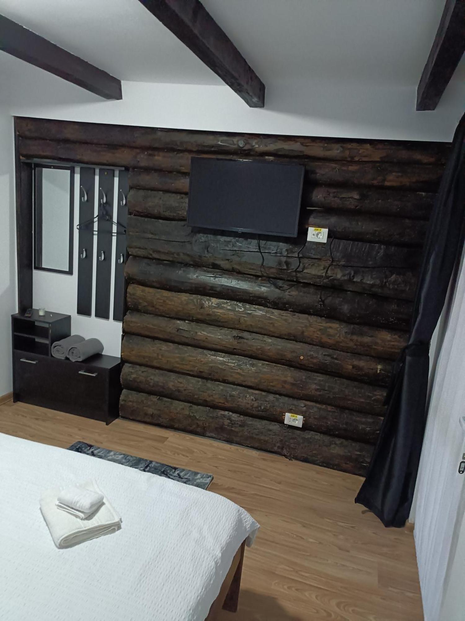 Casa Valentina Hotell Vişeu de Sus Eksteriør bilde